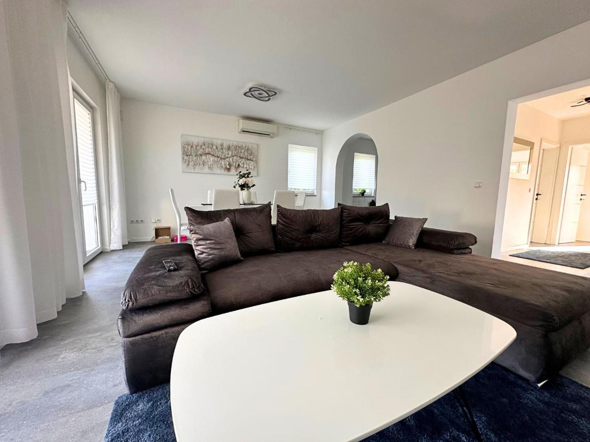 Apartmani Adriana Lakmartin Buitenkant foto