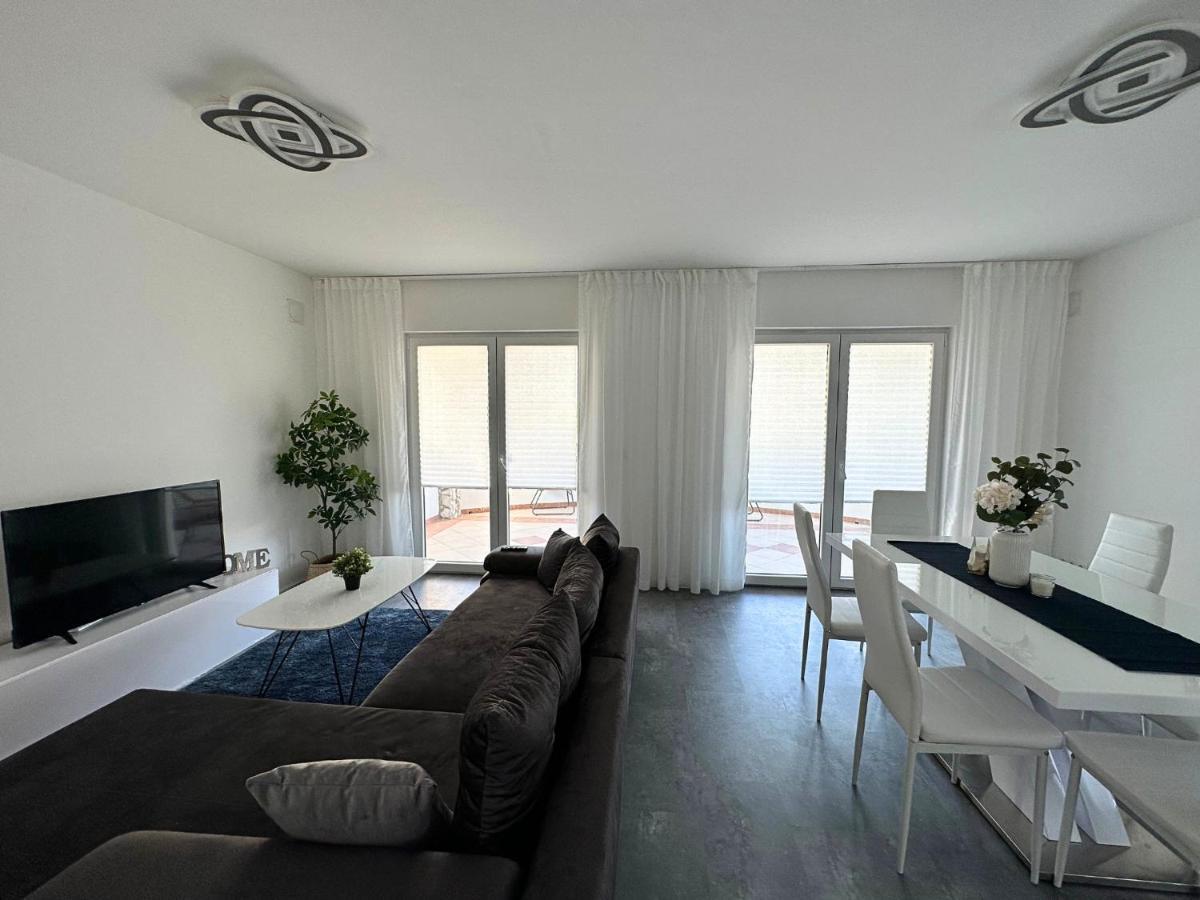 Apartmani Adriana Lakmartin Buitenkant foto